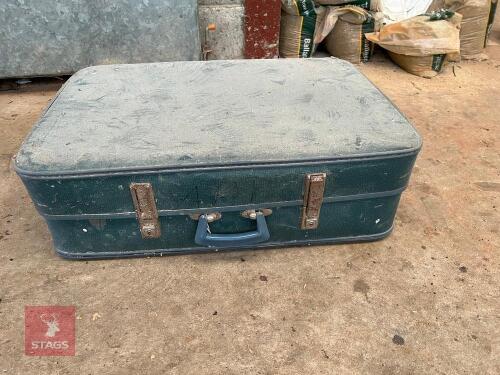 VINTAGE SUITCASE