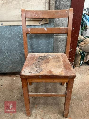 WOODEN CHAIR FOR RESTORATION