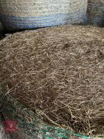 24 ROUND HAY BALES - 4