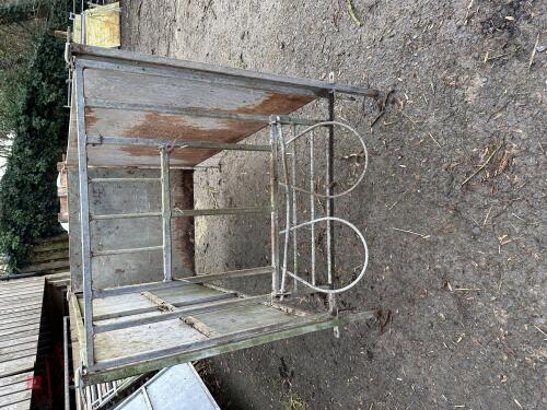 SET OF 9 CALF PENS