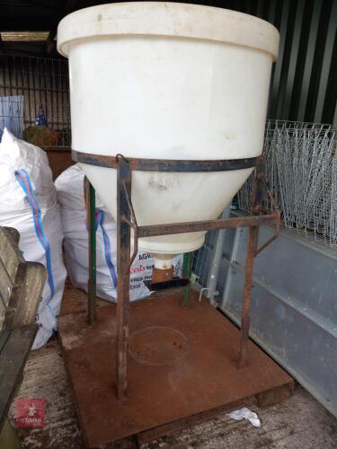 HALF TONNE CAKE SILO
