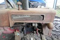 1961 INTERNATIONAL 414 2WD TRACTOR (S/R) - 4