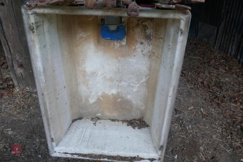 FIBER GLASS TANK