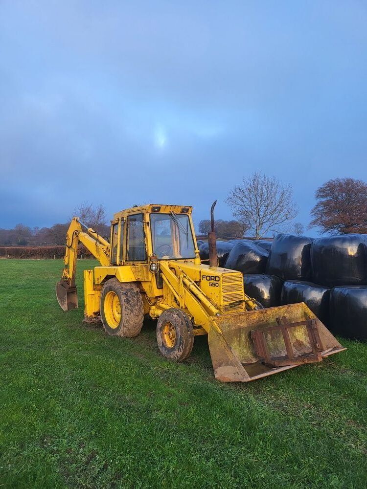FORD 550 DIGGER S/R