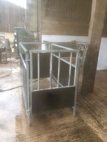 6 INDIVIDUAL CALF PENS