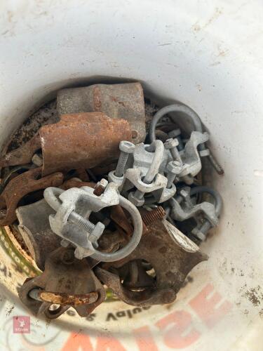 BUCKET OF SCAFFOLD CLIPS