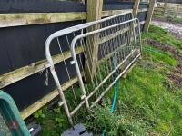 2 GALVANISED CROWD BARRIERS - 3