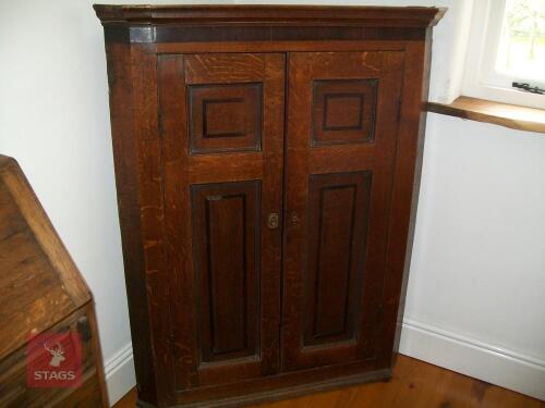 OAK CORNER CUPBOARD