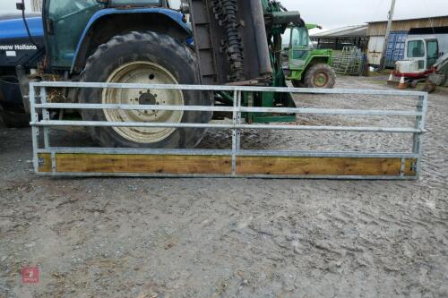 2 ADJUSTABLE SHEEP FEED BARRIERS