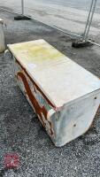 JOURDAIN HOOK OVER AD LID FEEDER - 7
