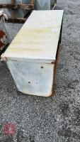 JOURDAIN HOOK OVER AD LID FEEDER - 5