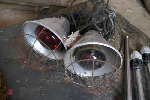 2 HEATLAMPS