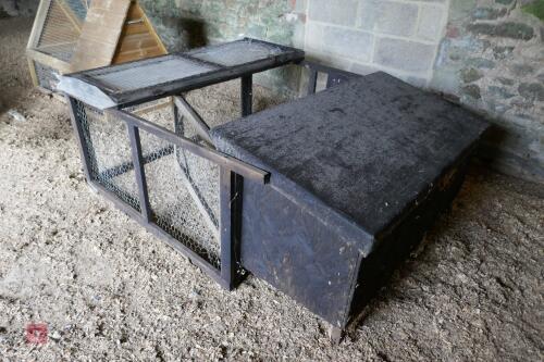 WOODEN CHICKEN/RABBIT RUN AND HUTCH