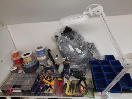 SET OF TOOLS & MATERIALS