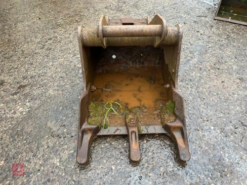 17'' DIGGING BUCKET