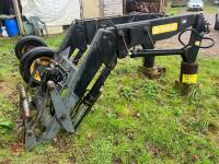 1984 INTERNATIONAL 885 4WD TRACTOR (S/R) - 42