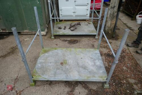 4' X 32'' GALVANISED STACKABLE STILLAGES