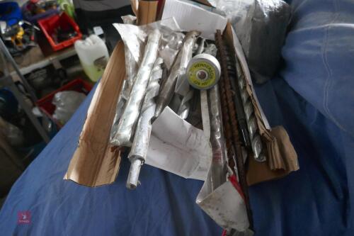 LRG QTY OF LARGE DRILL BITS