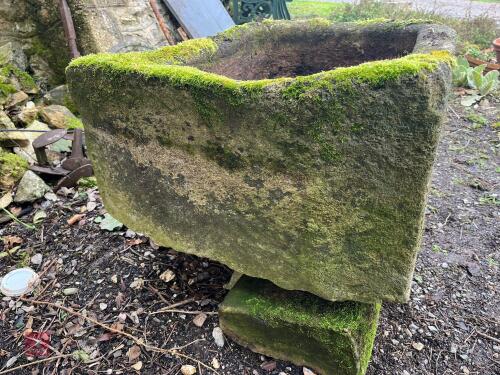 D-SHAPED SANDSTONE TROUGH/PLANTER (14)