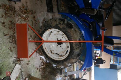BRAND NEW METAL SNOW SHOVEL