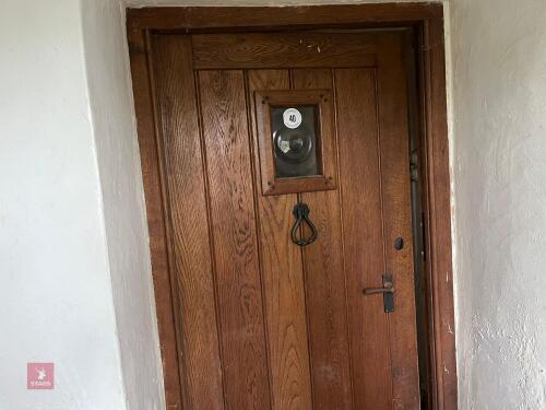WOODEN FRONT DOOR (40)