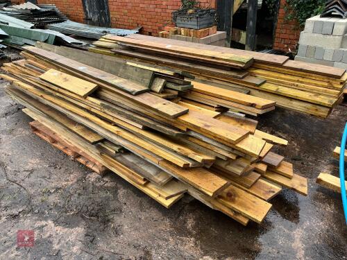 2 STACKS OF SOFTWOOD PLANKS (37)