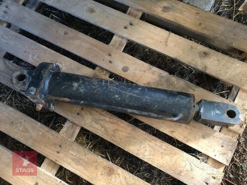 LARGE HYDRAULIC RAM