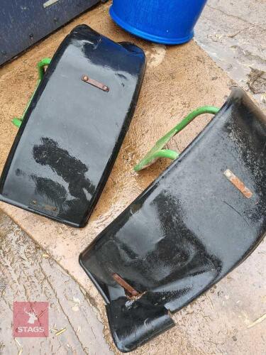 JOHN DEERE 2650 FRONT MUDGUARDS (S/R)