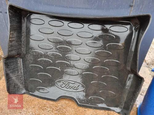 FORD FOCUS BOOT LINER