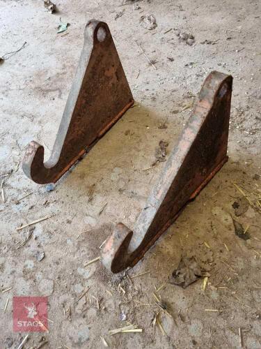 2 MX HOOKS FROM PREVIOUS IMPLEMENT