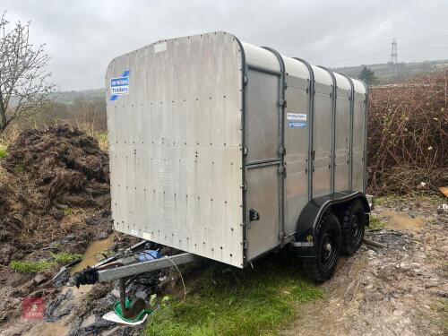 10' IFOR WILLIAMS LIVESTOCK TRAILER
