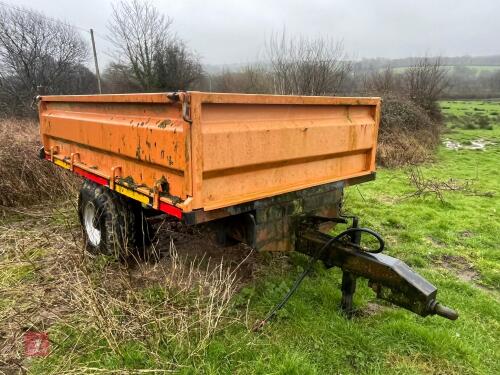 ORANGE SINGLE AXLE TIPPING TRAILER