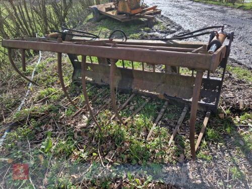 MERLO 7' 6'' DUNG GRAB (S/R)