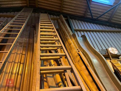32' 6'' ALUMINIUM EXTENDING LADDER