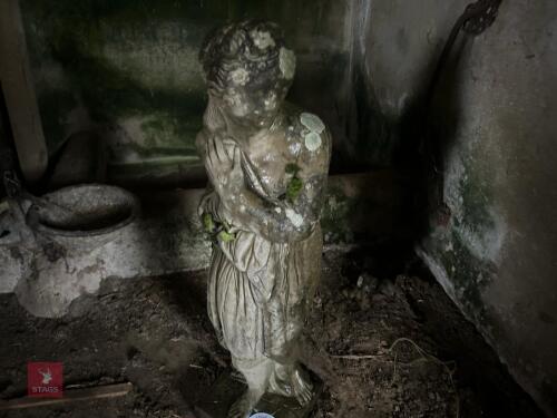 ORNATE SANDSTONE STATUE OF LADY