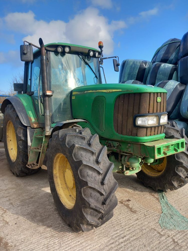 2005 JOHN DEERE 6820 4WD TRACTOR