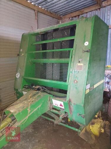 JOHN DEERE 545 ROUND BALER