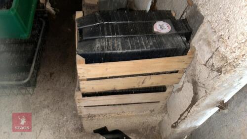 2 TRAYS OF 4'' BLACK PLASTIC PLANT POTS