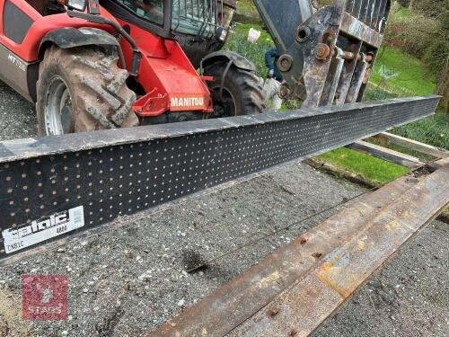 CATNIC BOX LINTEL CN18 4800MM