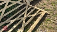 2 3M WOODEN GATE - 10