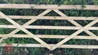 2 3M WOODEN GATE - 16