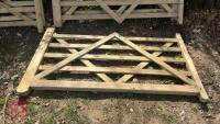 2.1M WOODEN GATE