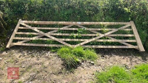 3.9M WOODEN GATE