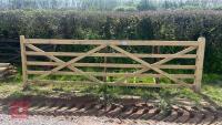 3.9M WOODEN GATE