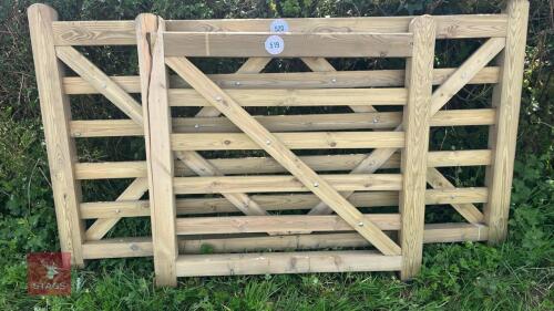 4' WOODEN HUNTING GATE (DAMAGED)