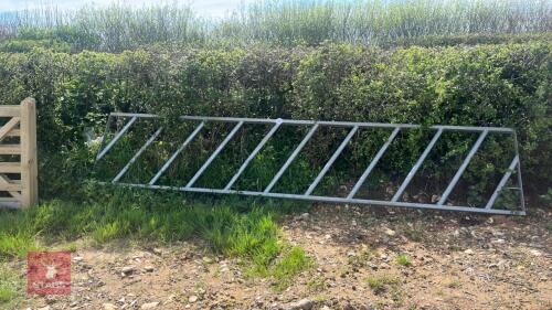 14' 6'' GALVANISED FEED BARRIER
