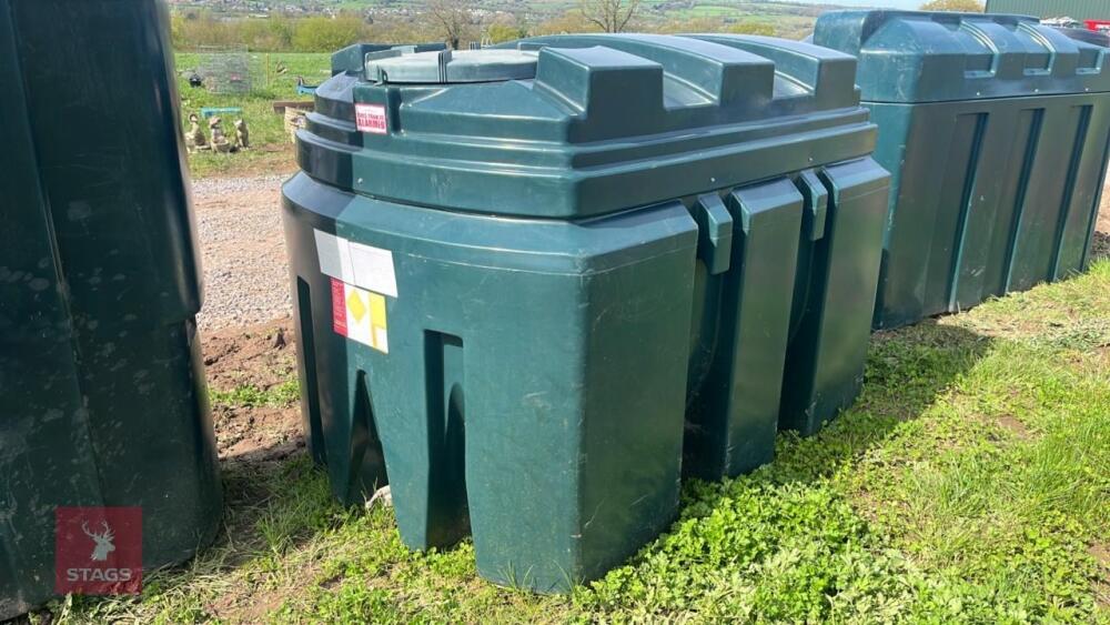 TITAN 1,300L BUNDED OIL TANK