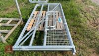 2 HALF MESH 2.4M GATES - 2