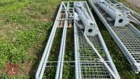 2 4.08M HALF MESH DOT GATES - 5