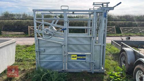 NEW IAE SARACE CATTLE CRUSH
